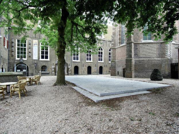 Guesthouse De Utrechtsche Dom Gouda Esterno foto